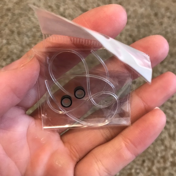 Invisible Line Hair Extensions - Picture 5 of 7